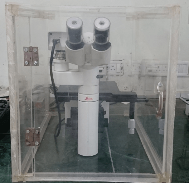 Leica Metallographic Microscope