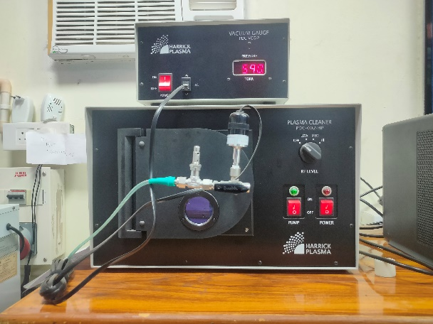 Plasma Cleaner with Vacuum Gauge